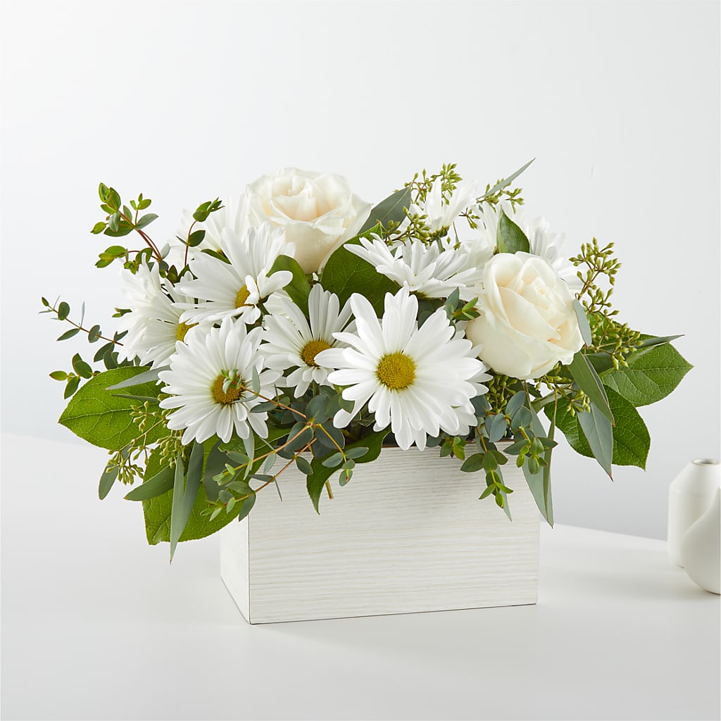 Fresh Linen Box Bouquet – TAYLOR'S MERCANTILE, Sewanee TN