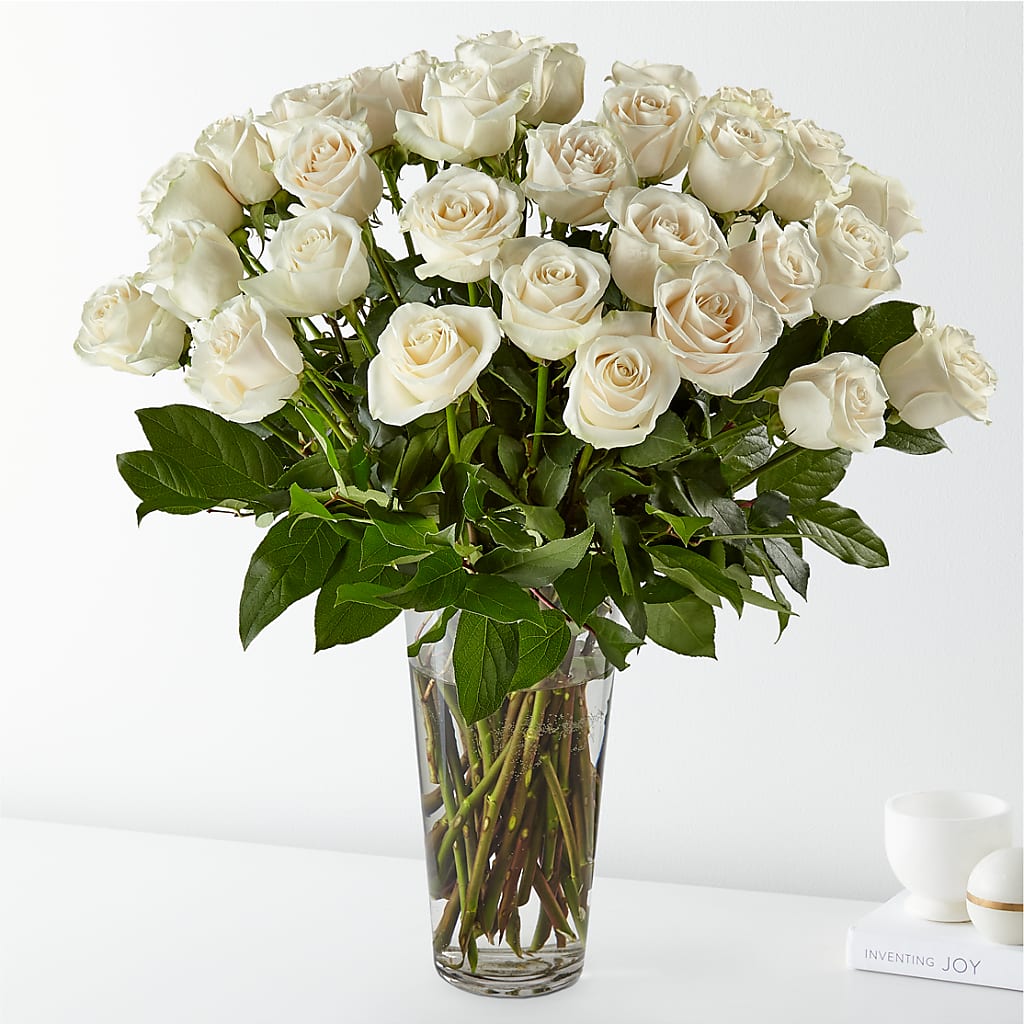 Long Stem White Rose Bouquet – TAYLOR'S MERCANTILE, Sewanee TN