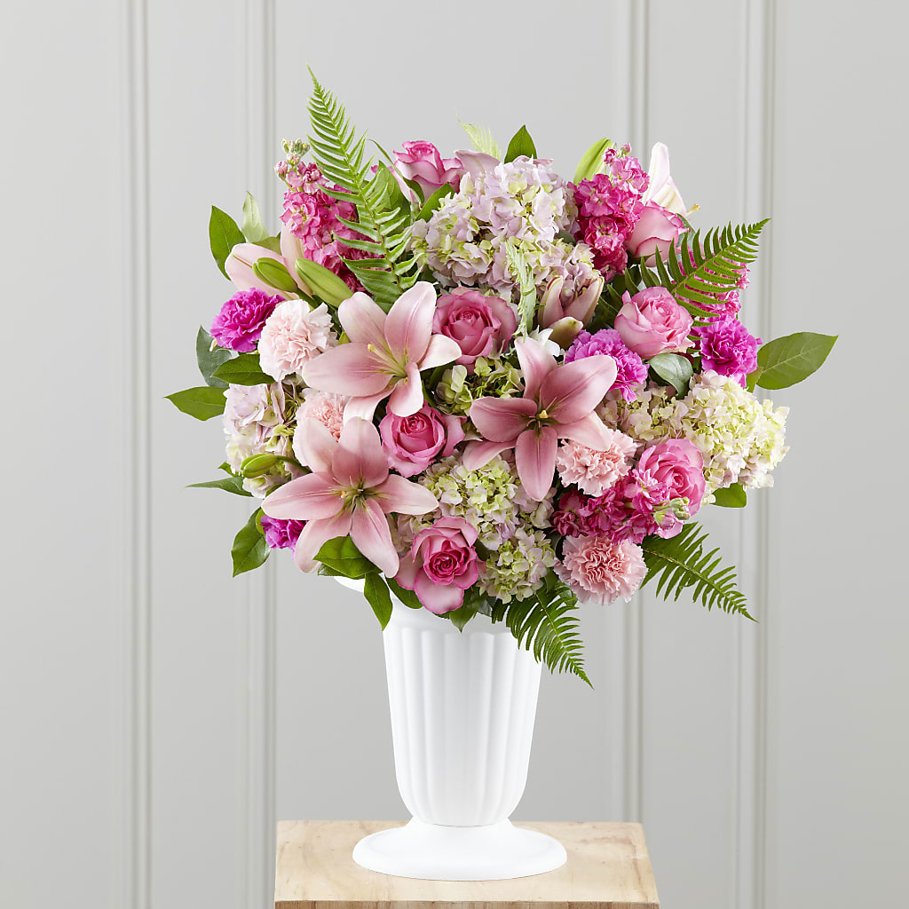 Never-Ending Love Arrangement – TAYLOR'S MERCANTILE, Sewanee TN