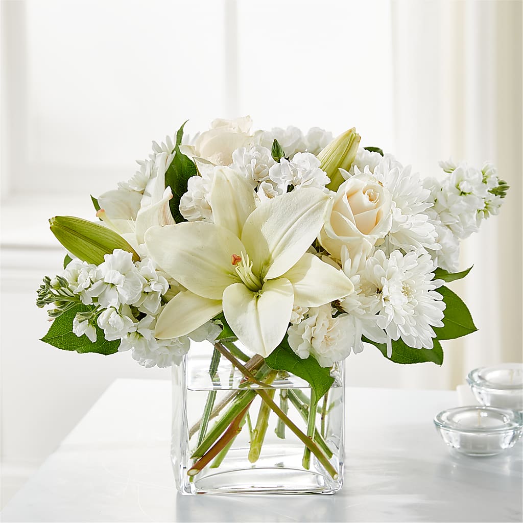 Gentle Breeze Bouquet – TAYLOR'S MERCANTILE, Sewanee TN