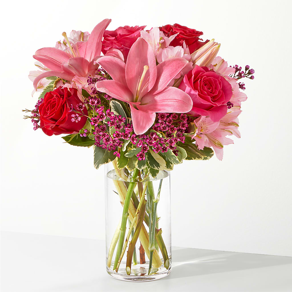 Lucky in Love Bouquet – TAYLOR'S MERCANTILE, Sewanee TN
