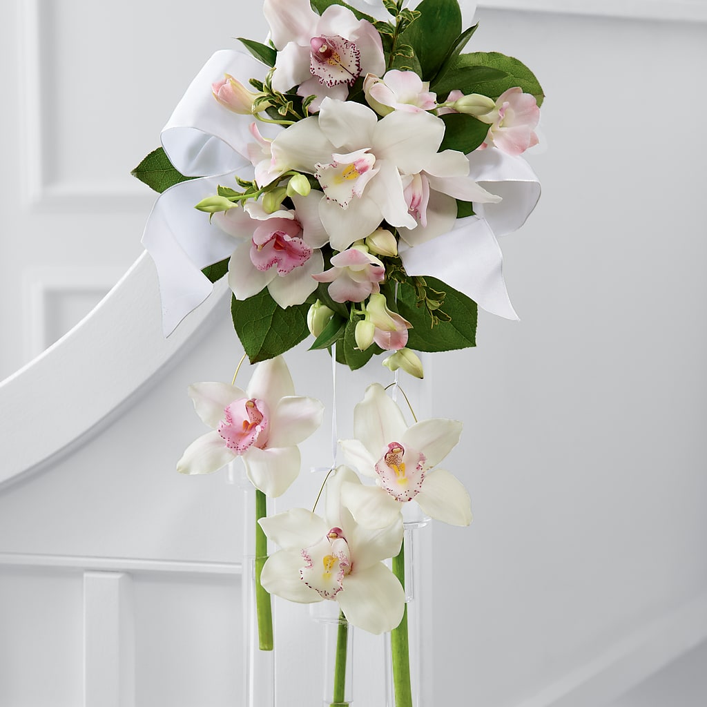 Perfect Entrance Pew Arrangement – TAYLOR'S MERCANTILE, Sewanee TN