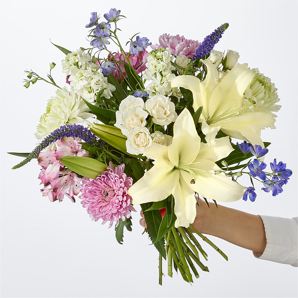 Winter Celebration Bouquet – TAYLOR'S MERCANTILE, Sewanee TN