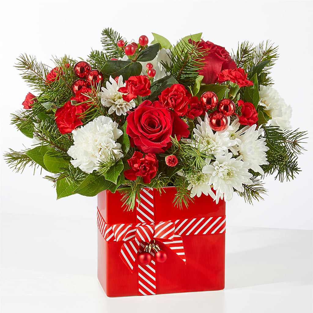 Presents Under the Tree Bouquet – TAYLOR'S MERCANTILE, Sewanee TN