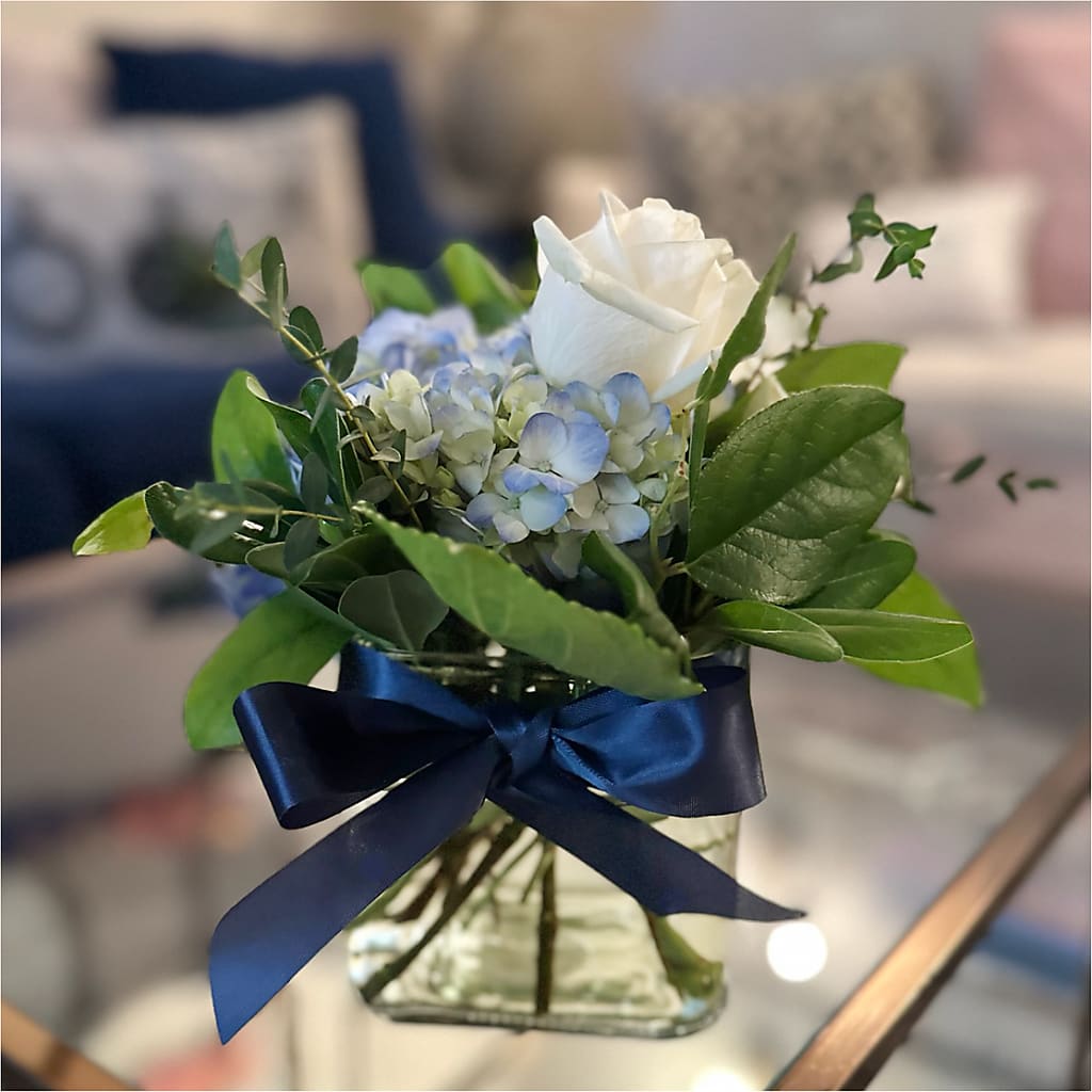 Sky Blue Delight Bouquet – TAYLOR'S MERCANTILE, Sewanee TN
