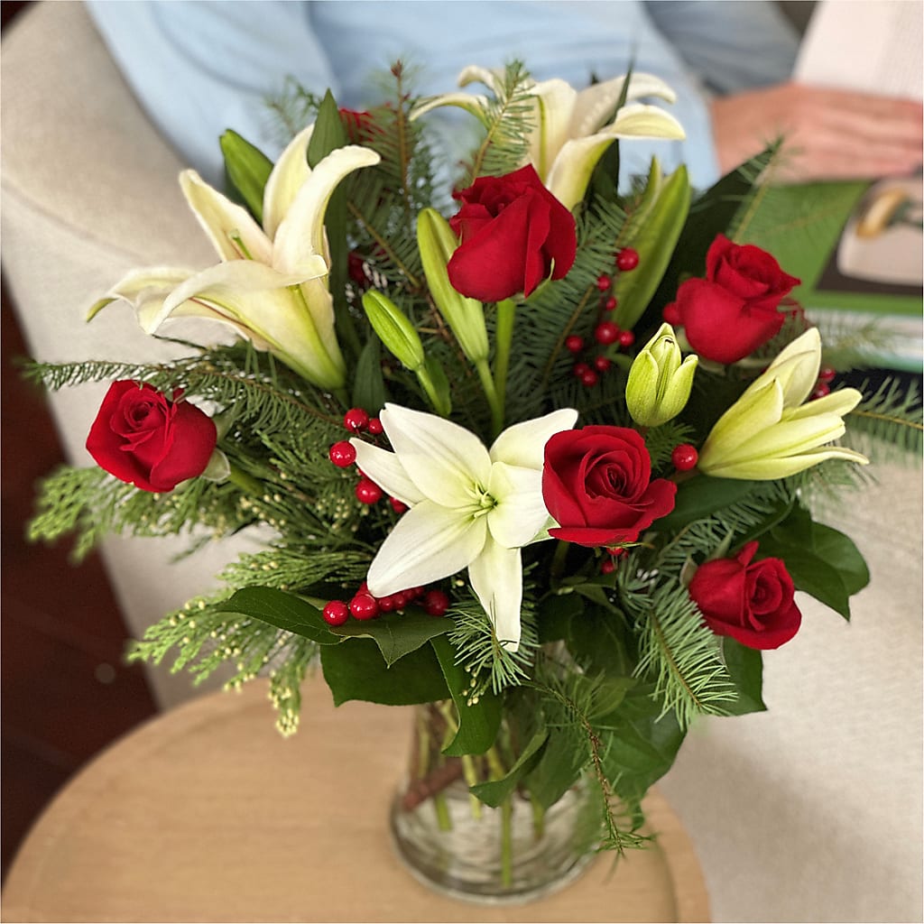 Sparkling Snowflakes Bouquet – TAYLOR'S MERCANTILE, Sewanee TN