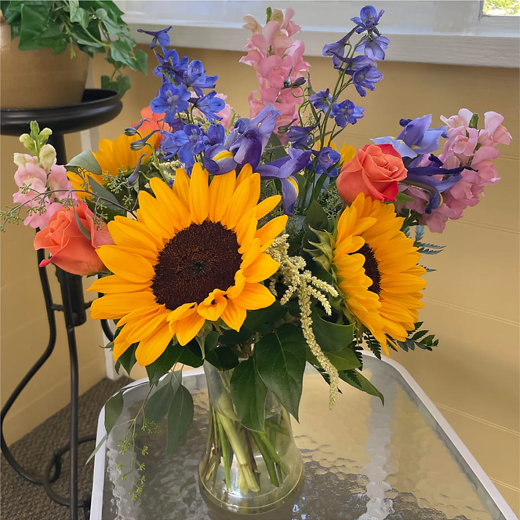 Rays of Life Bouquet – TAYLOR'S MERCANTILE, Sewanee TN