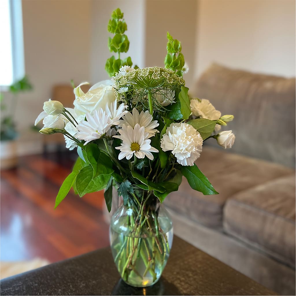 Classic Ivory – A Florist Original – TAYLOR'S MERCANTILE, Sewanee TN