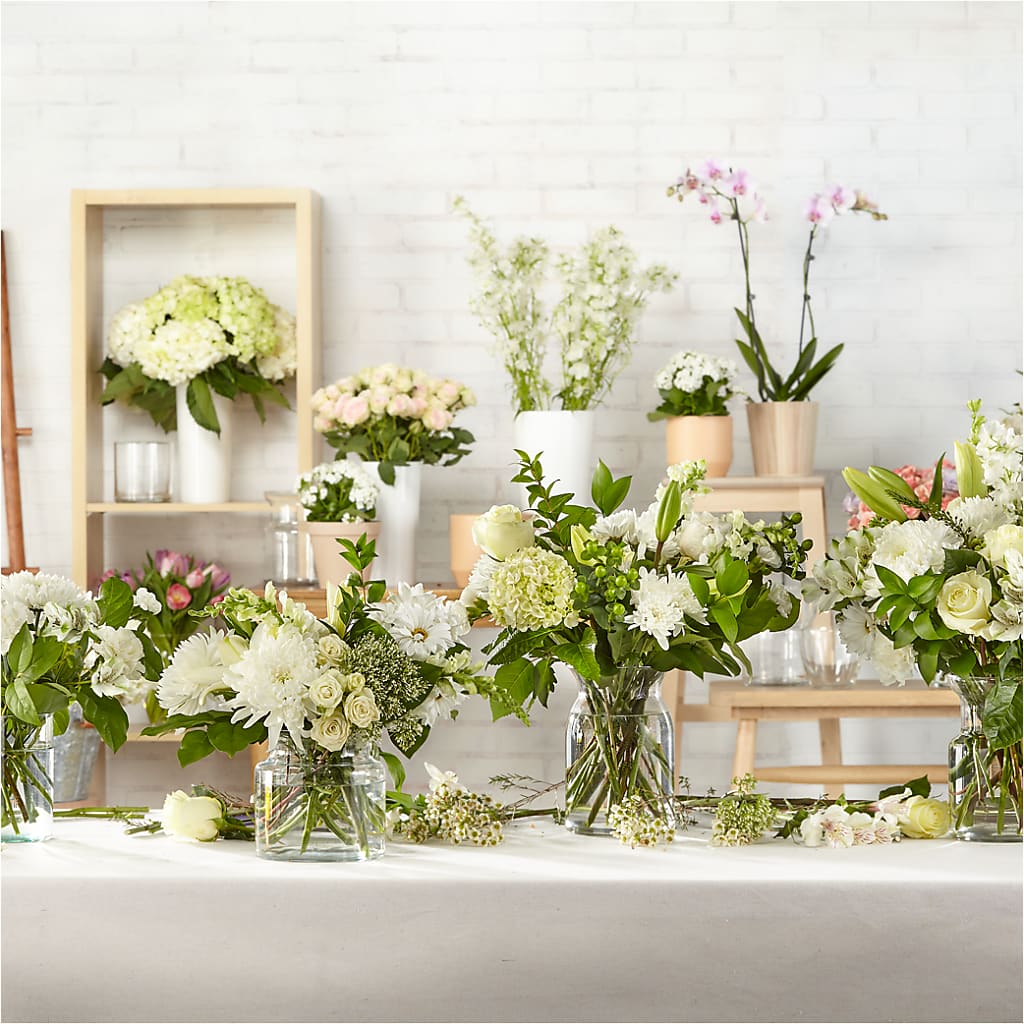 Classic Ivory – A Florist Original – TAYLOR'S MERCANTILE, Sewanee TN