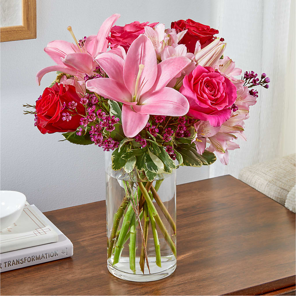 Lucky in Love Bouquet – TAYLOR'S MERCANTILE, Sewanee TN