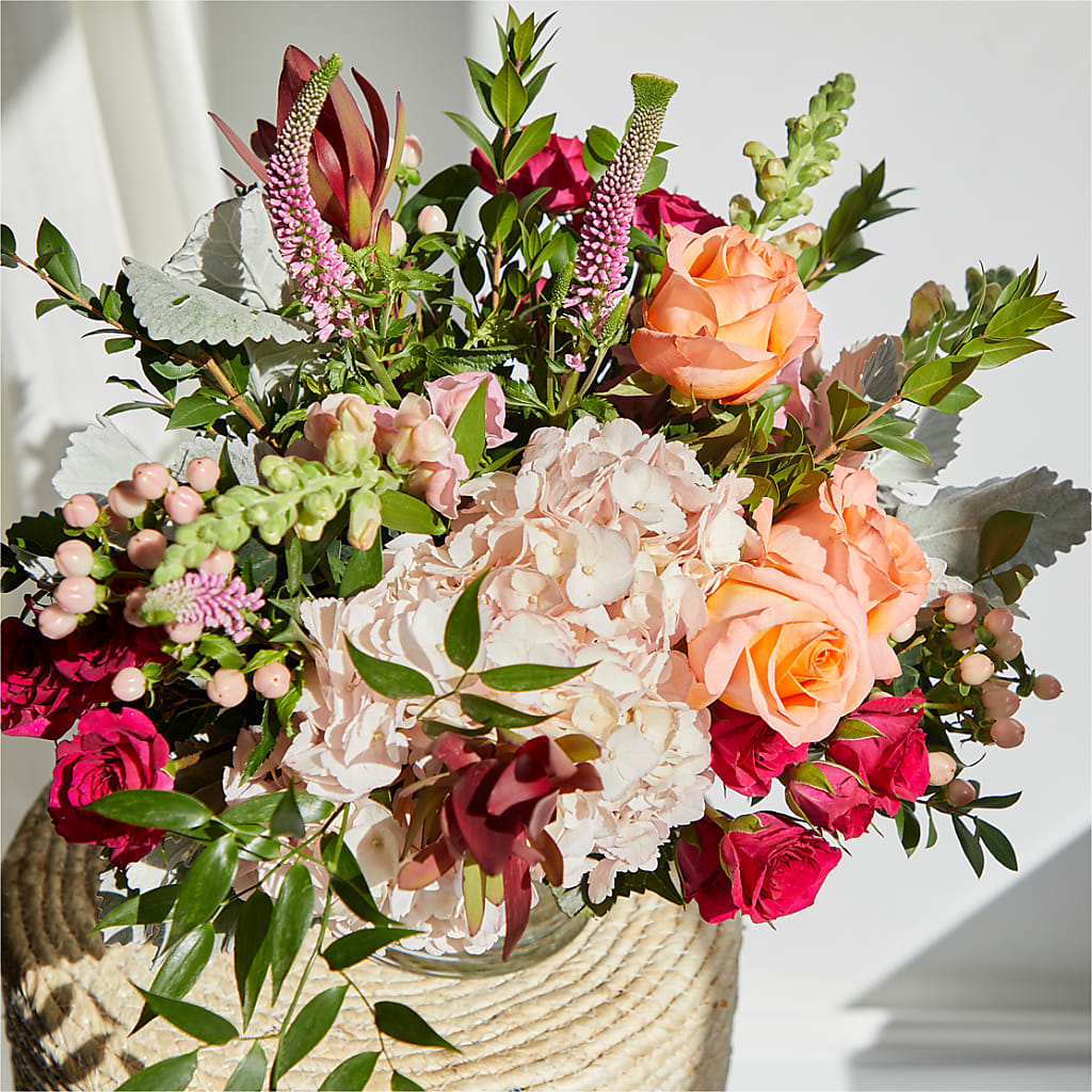 Glitz & Glam Bouquet – TAYLOR'S MERCANTILE, Sewanee TN