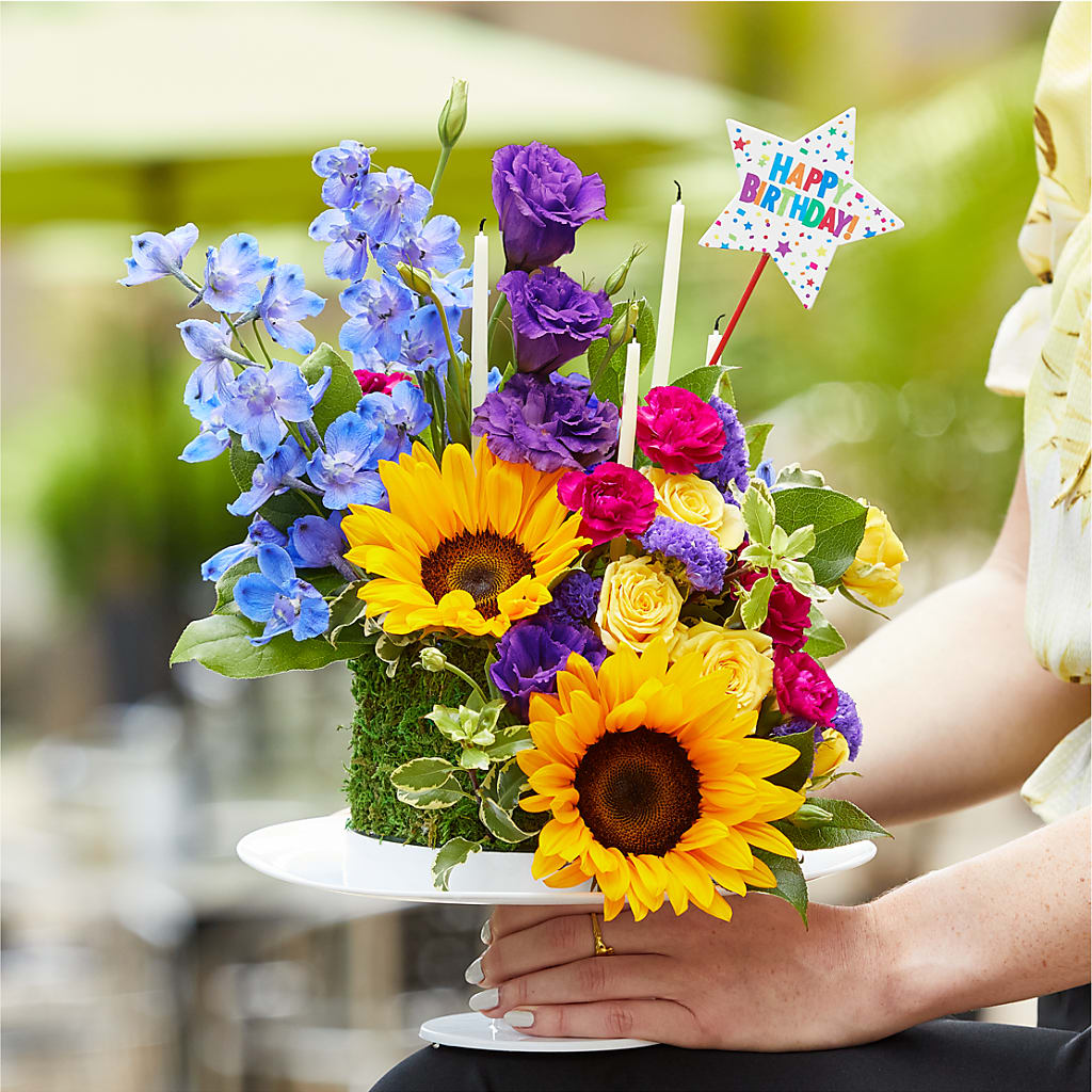 Star of the Day Floral Cake – TAYLOR'S MERCANTILE, Sewanee TN